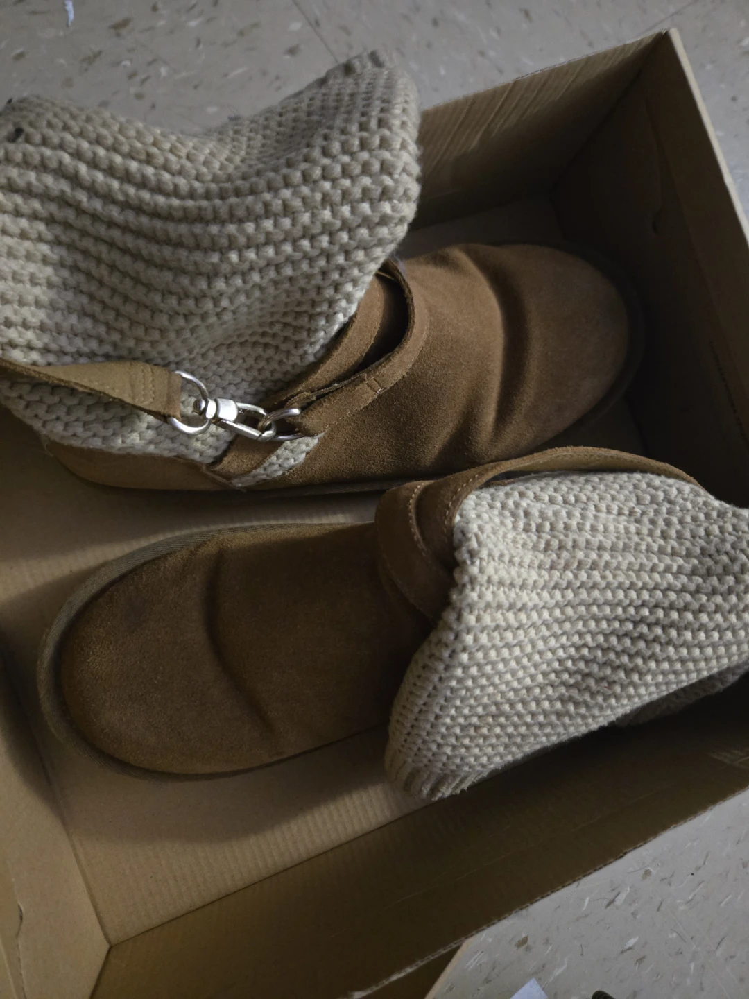 UGG W Purl Strap Boot - Size 7