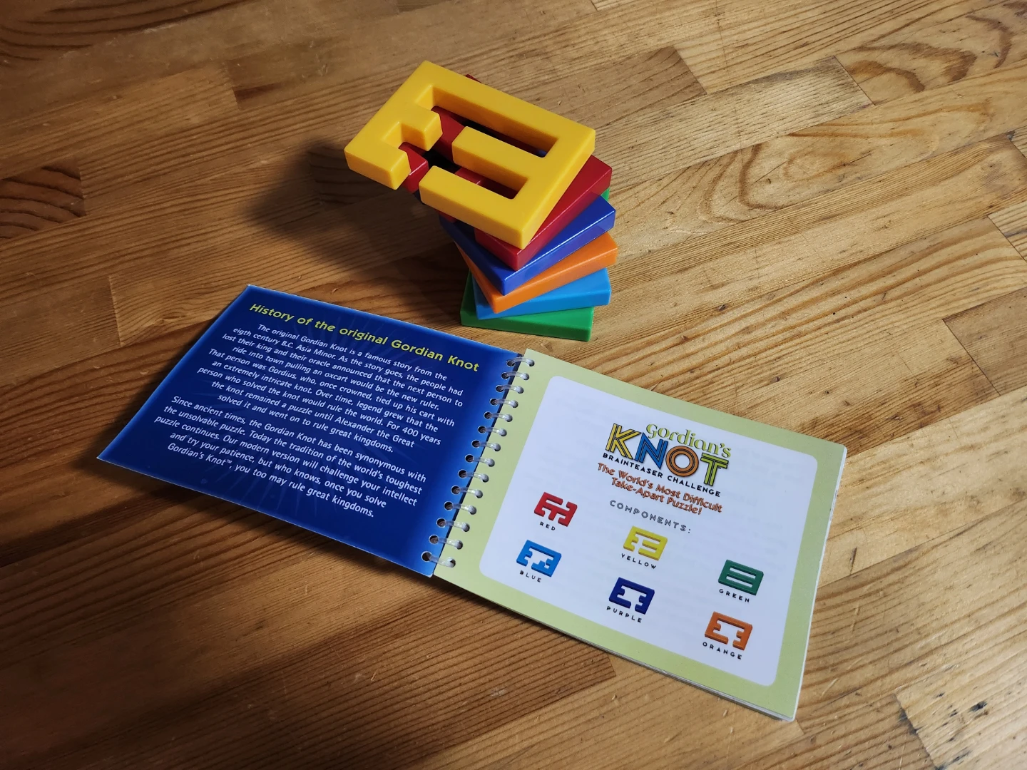 Gordian’s Knot Brainteaser Challenge by ThinkFun ❤️