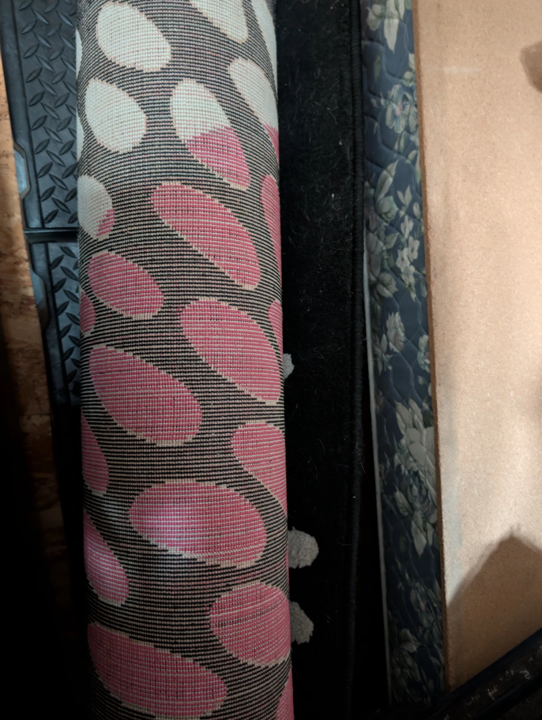 Area Rug with Pink and White Polka Dots - photo 3
