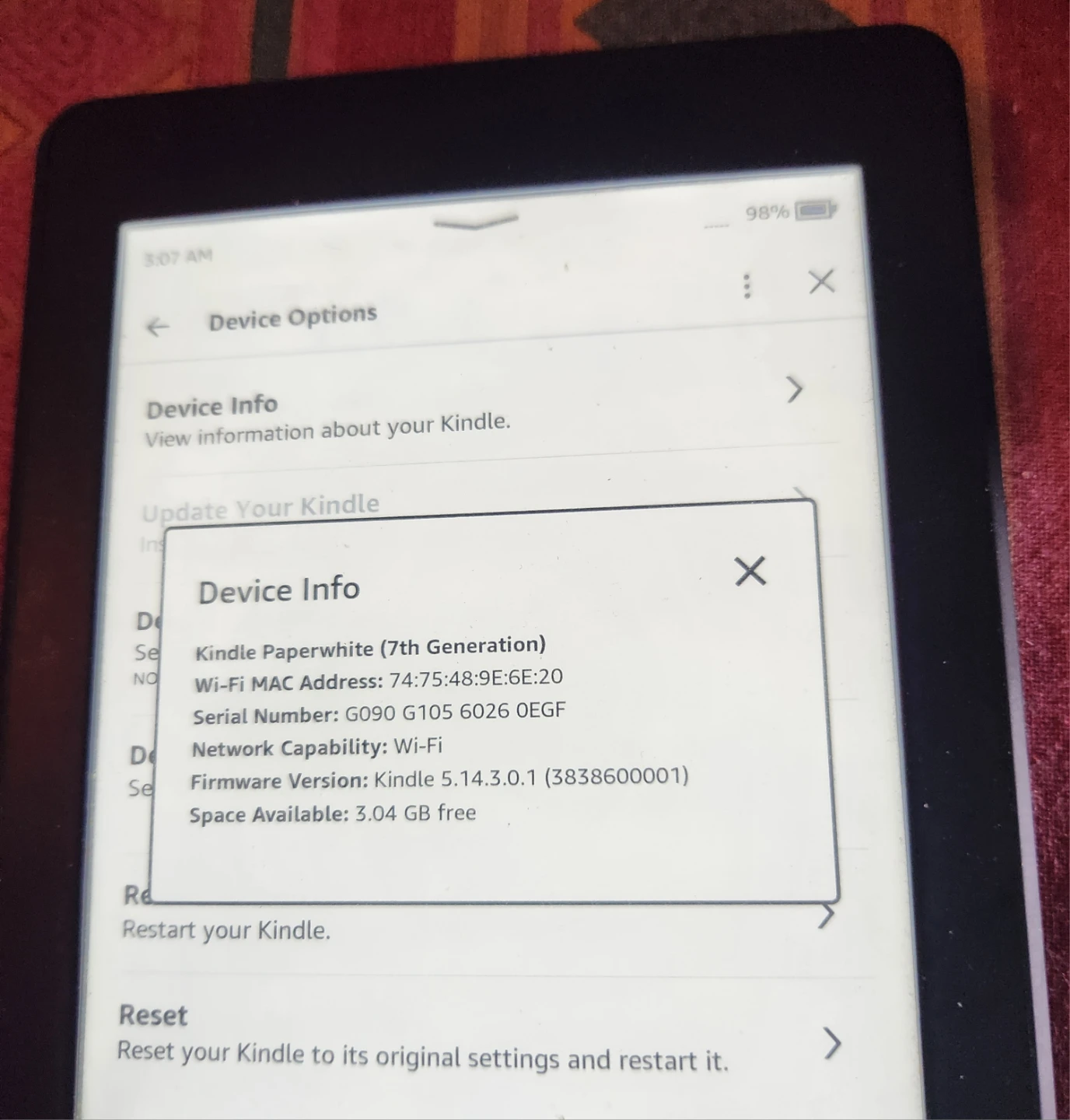 Amazon Kindle E-reader - gently used version - photo 3