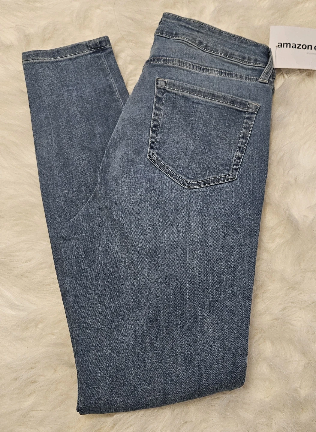 Amazon Essentials High-Rise Curvy Skinny Jeans - photo 3