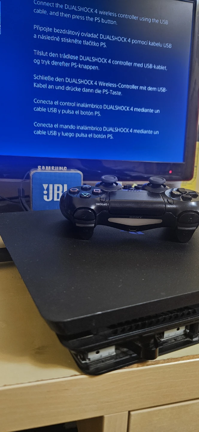 PlayStation 4 Slim Console 500gb - photo 2