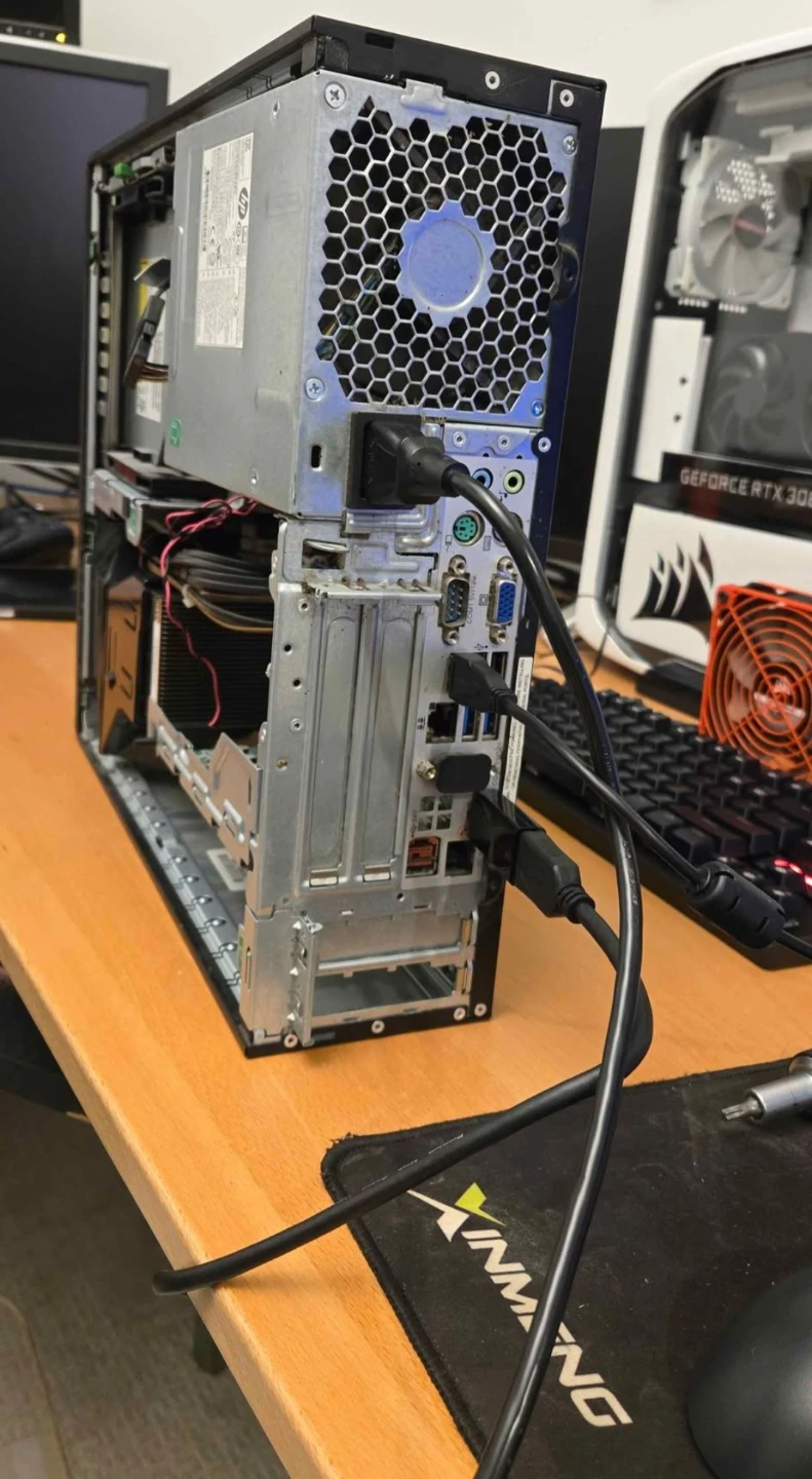HP RP5 Retail System, Model 5810 Desktop PC - photo 3