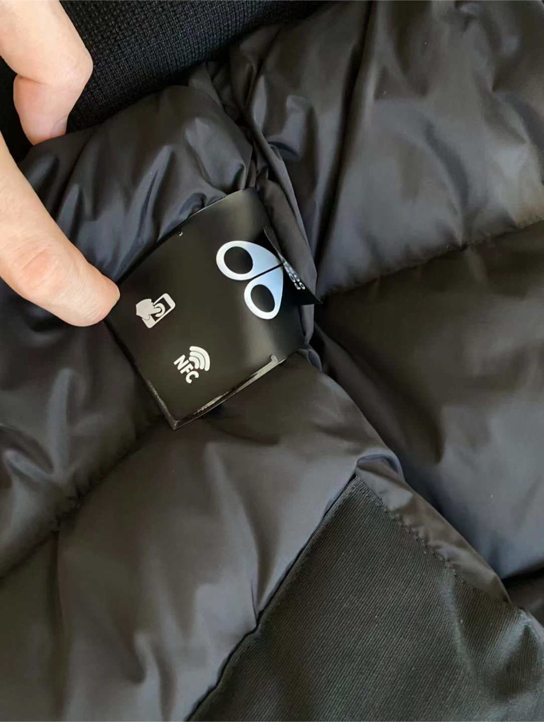 Moose Knuckles Down Filled Parka Black - photo 2