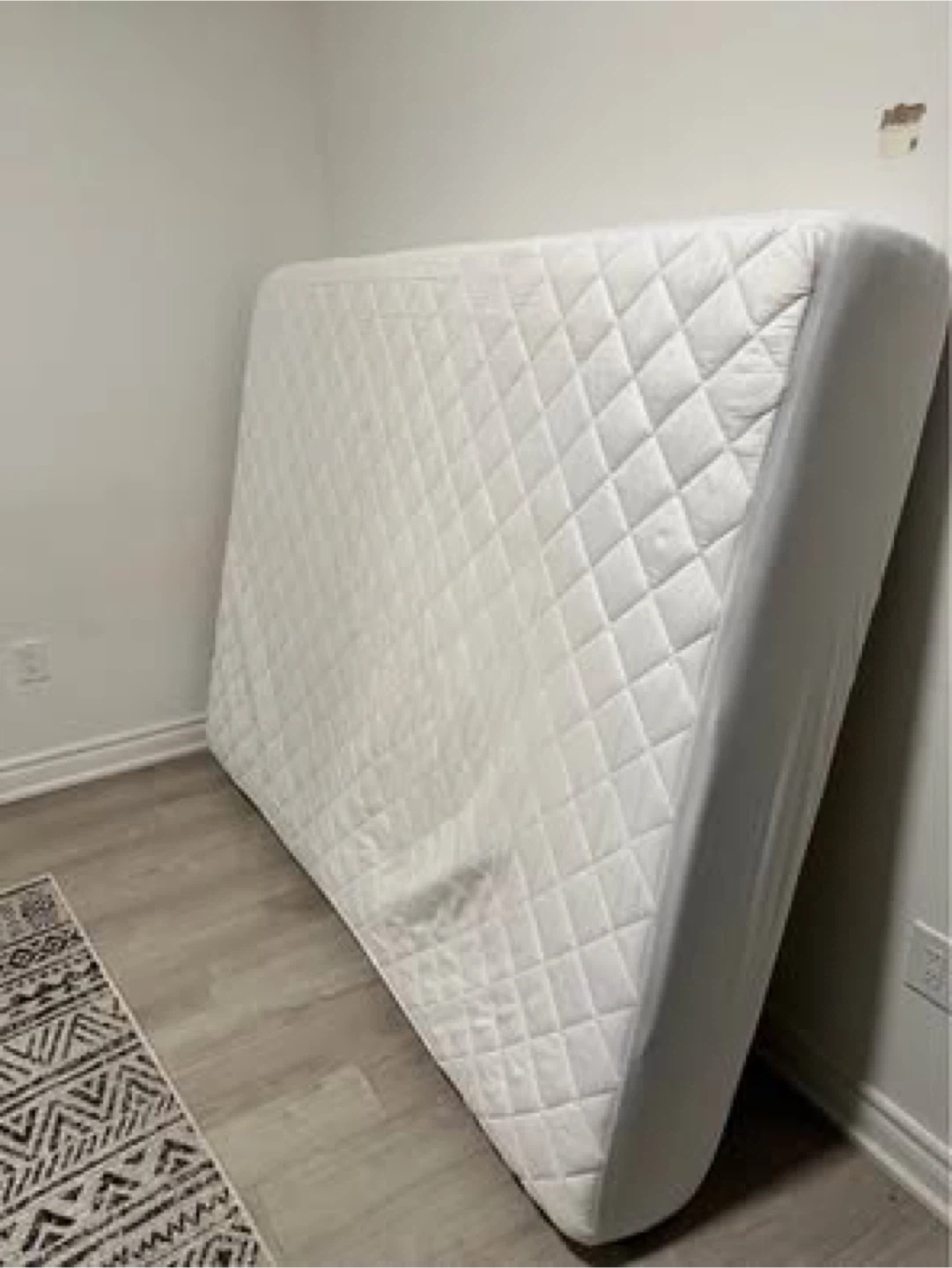 Zinus 10" Gel-Infused Memory Foam Mattress - photo 2