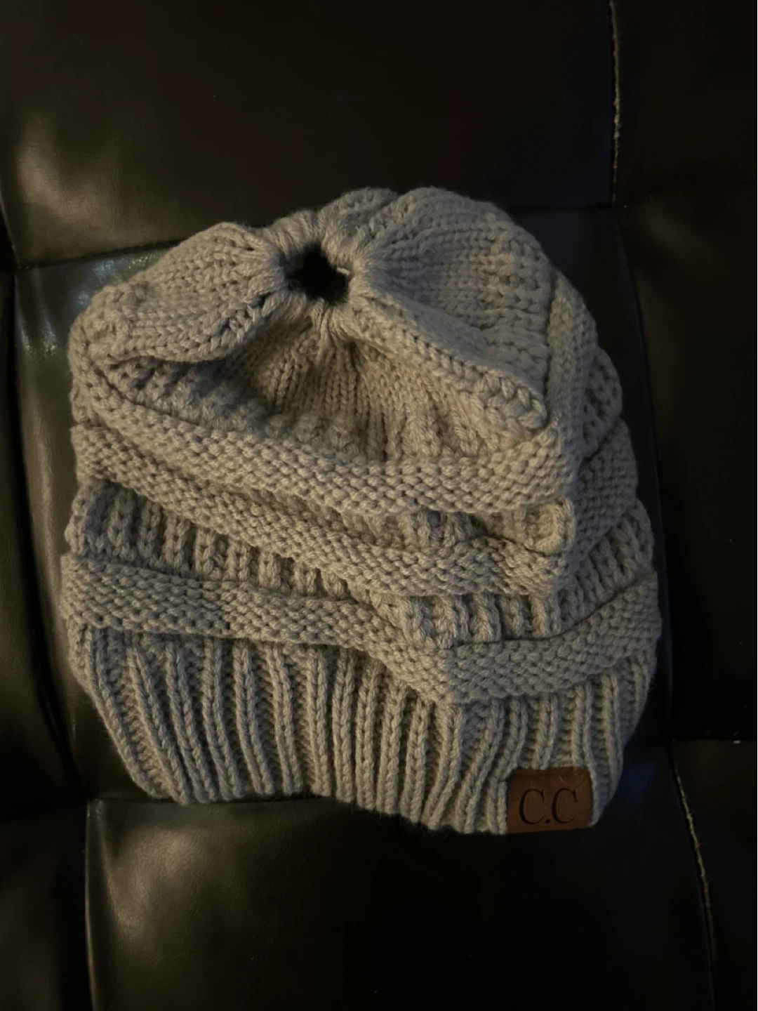 Slouchy ponytail beanie hats - photo 3