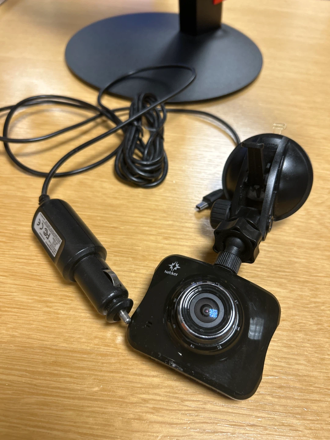 Necker Dash Cam with Car Charger and Mount