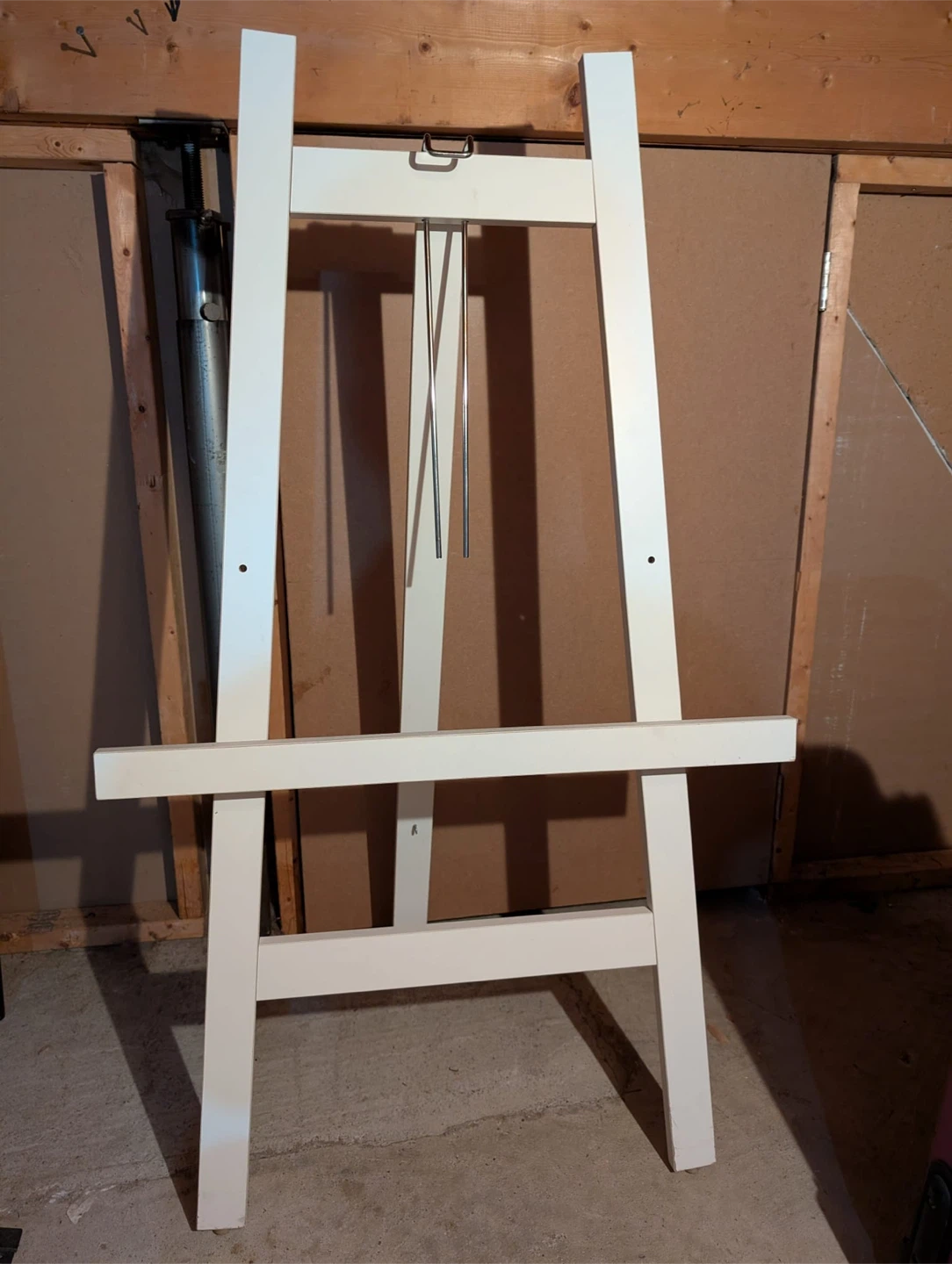 White Wooden Easel