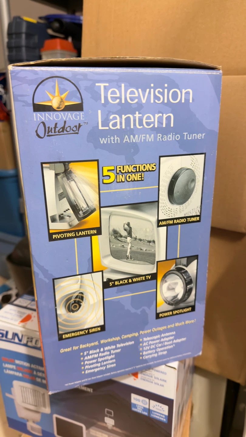 Innovage Outdoor Television Lantern with AM/FM Radio Tuner - photo 2