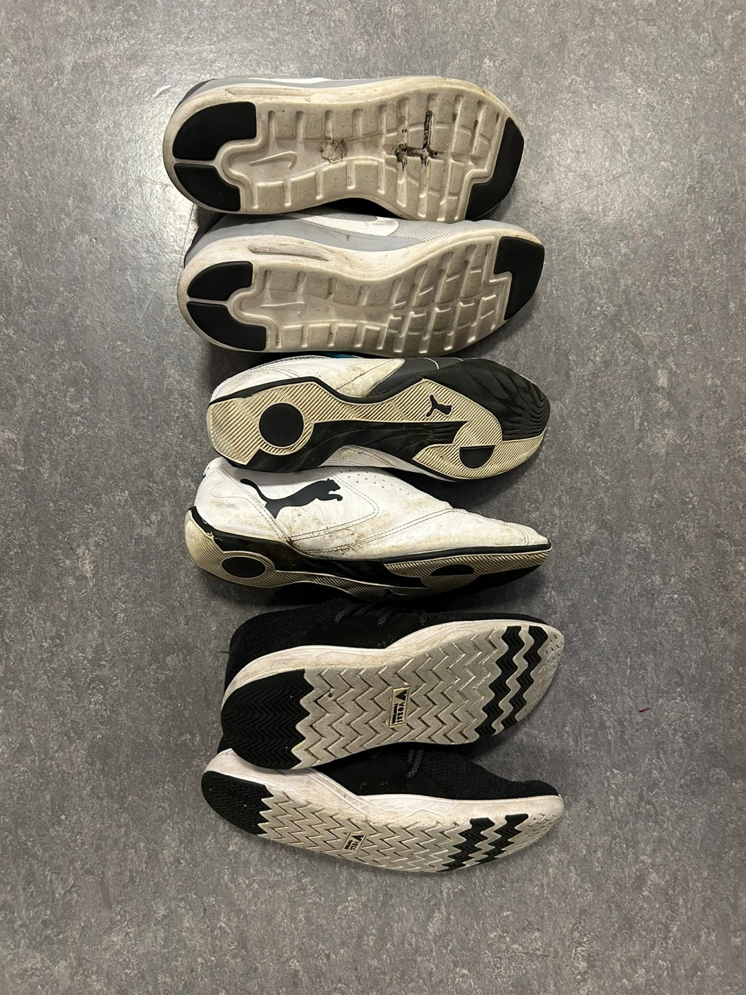 Bundle of athletic shoes - photo 2