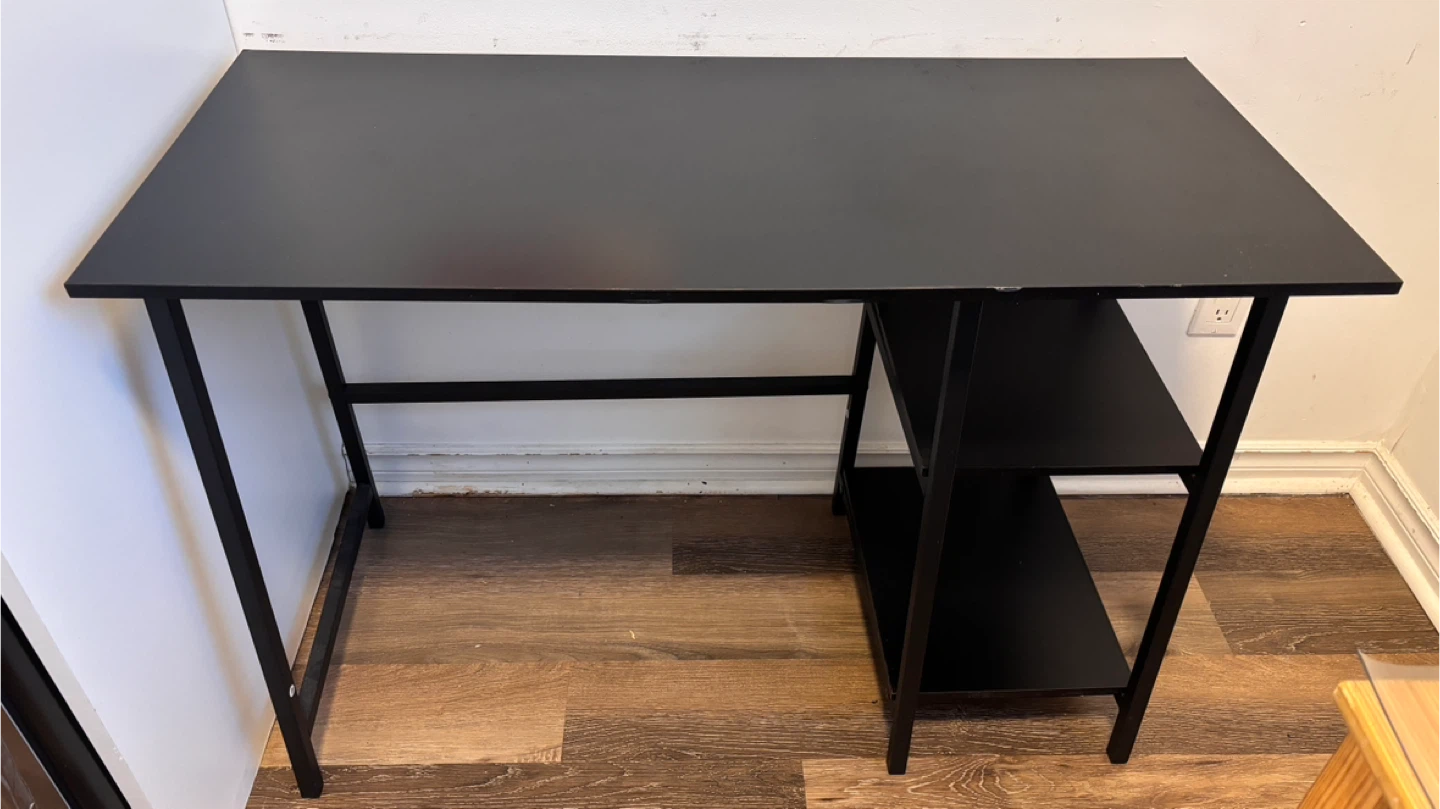 Black Desk