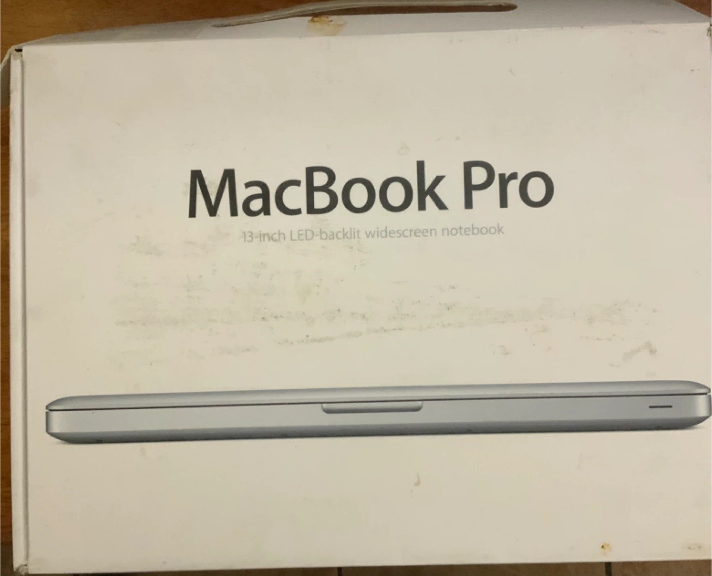 Apple MacBook Pro 13-inch LED-backlit Widescreen Notebook