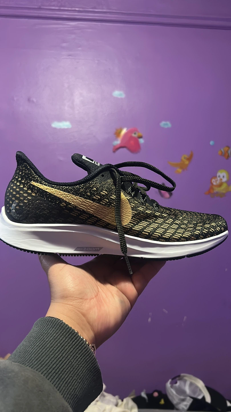 Nike Air Zoom Pegasus 35 Running Shoes Black Gold