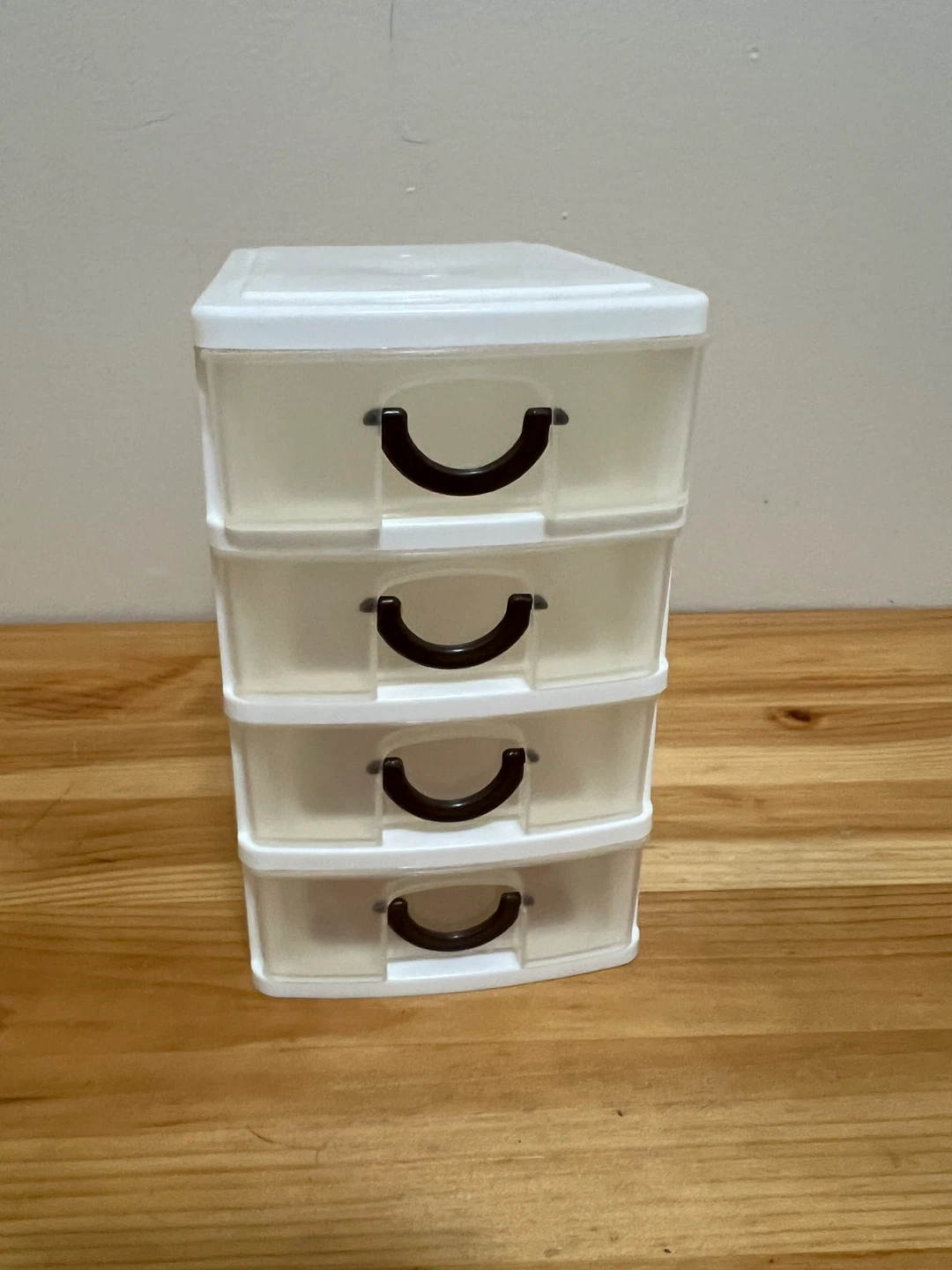 Small Table Container