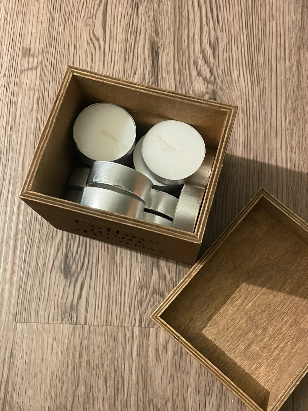 A box of Tea light candle