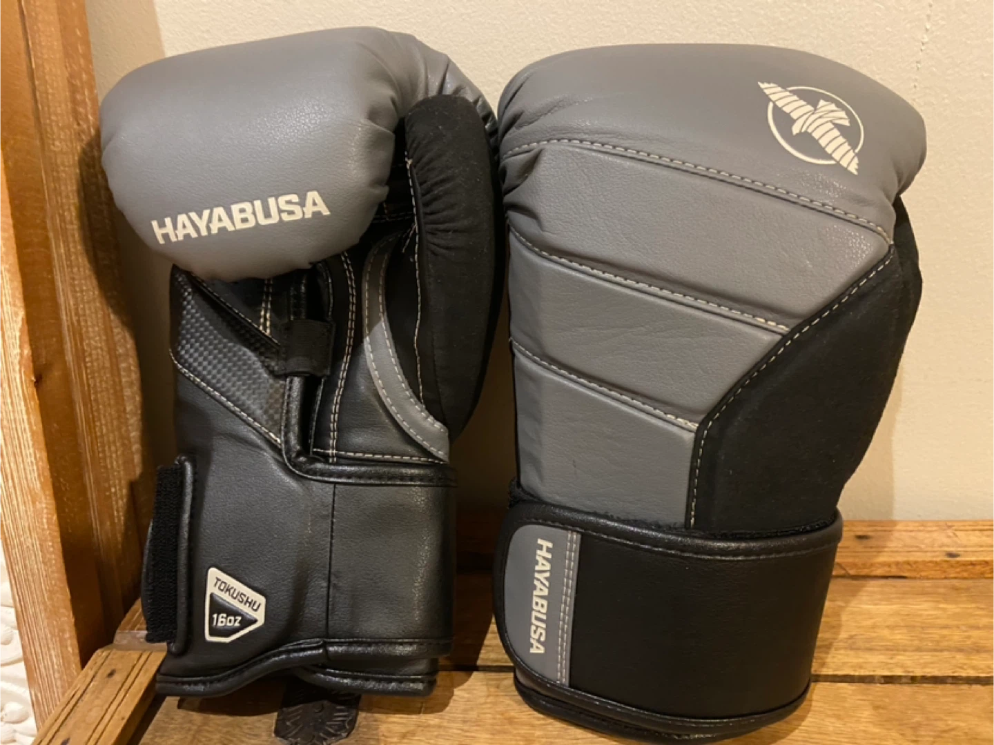 New Hayabusa T3 Leather Boxing Gloves 16oz - photo 5