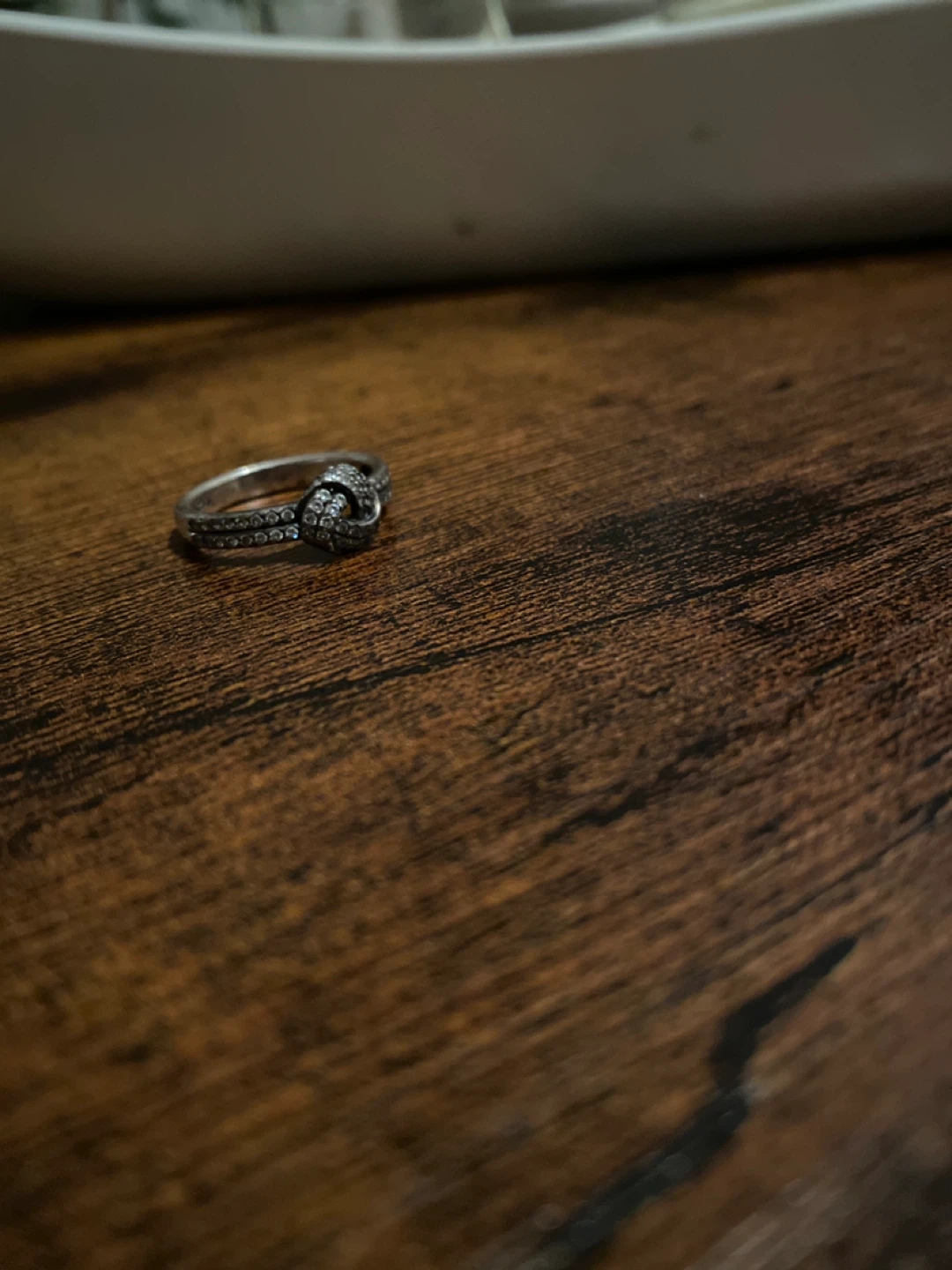 Sparkly Knot Ring - photo 3
