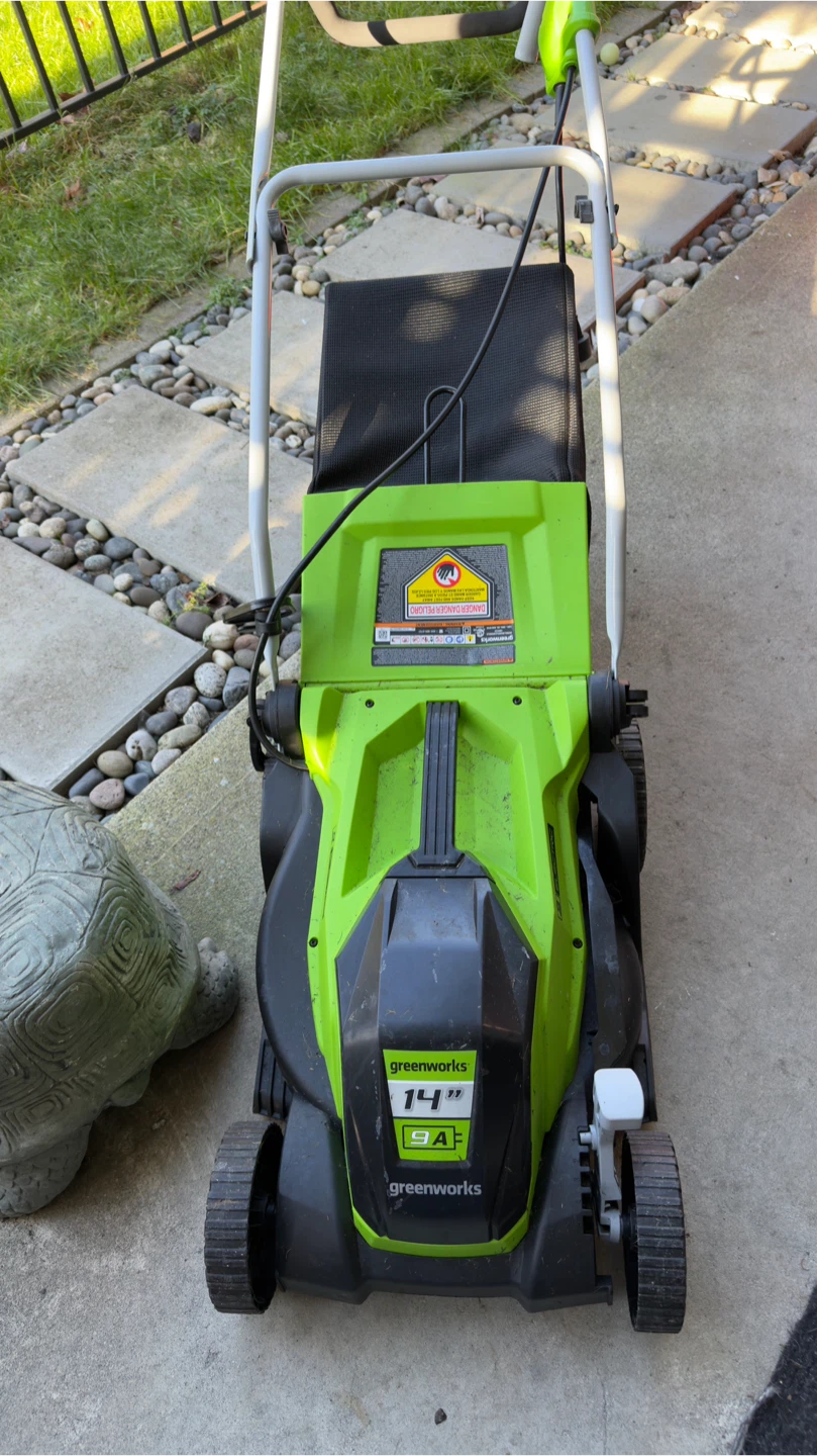 Greenworks 14-Inch 9 Amp Corded Lawn Mower