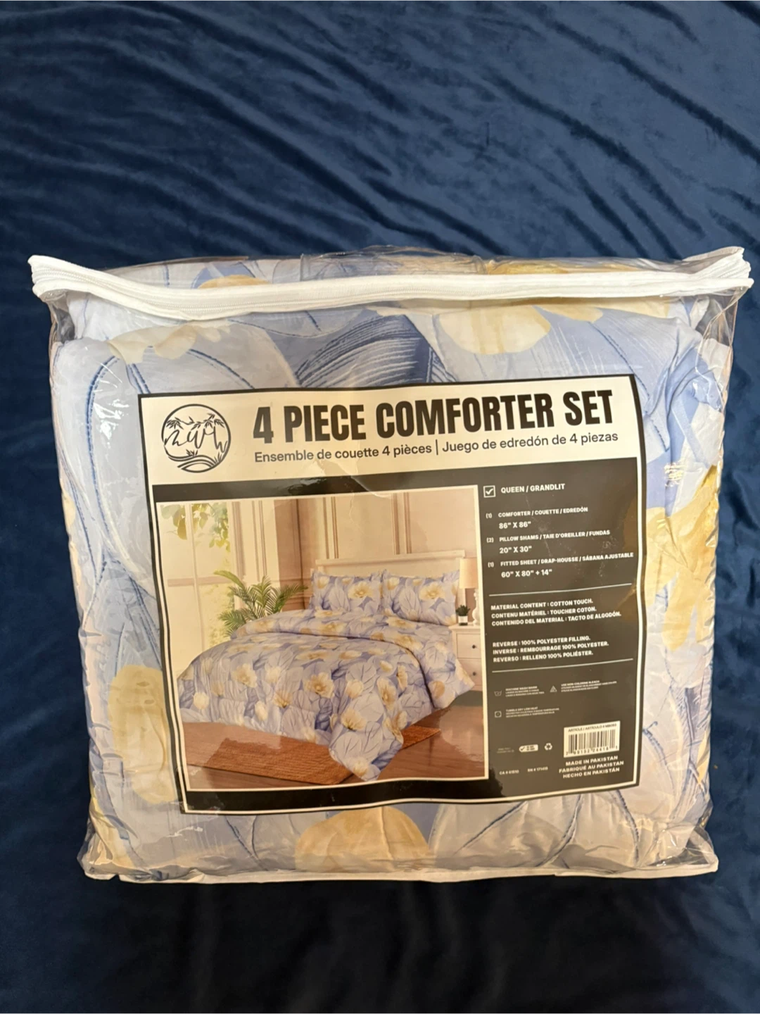 Brand New 4 Piece Comforter Set - Queen