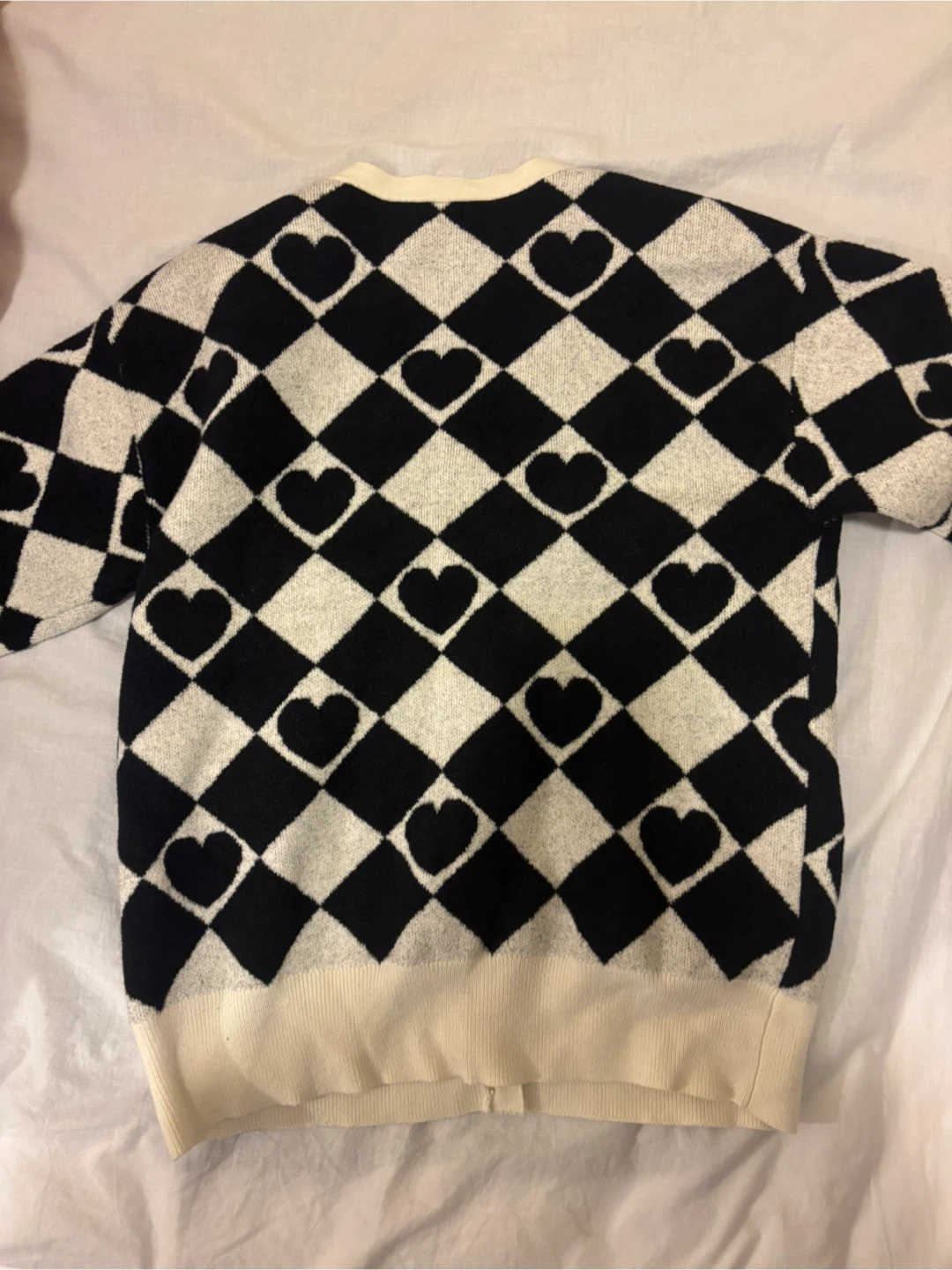 Black and White Heart Pattern Cardigan - photo 3