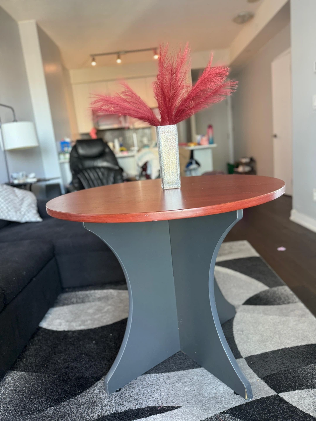 Round Coffee Table - photo 2