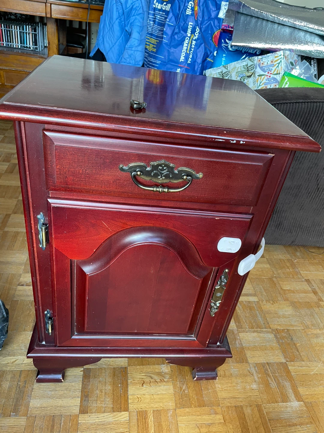 Krug Cherry Wood Nightstand with Drawer and Cabinet