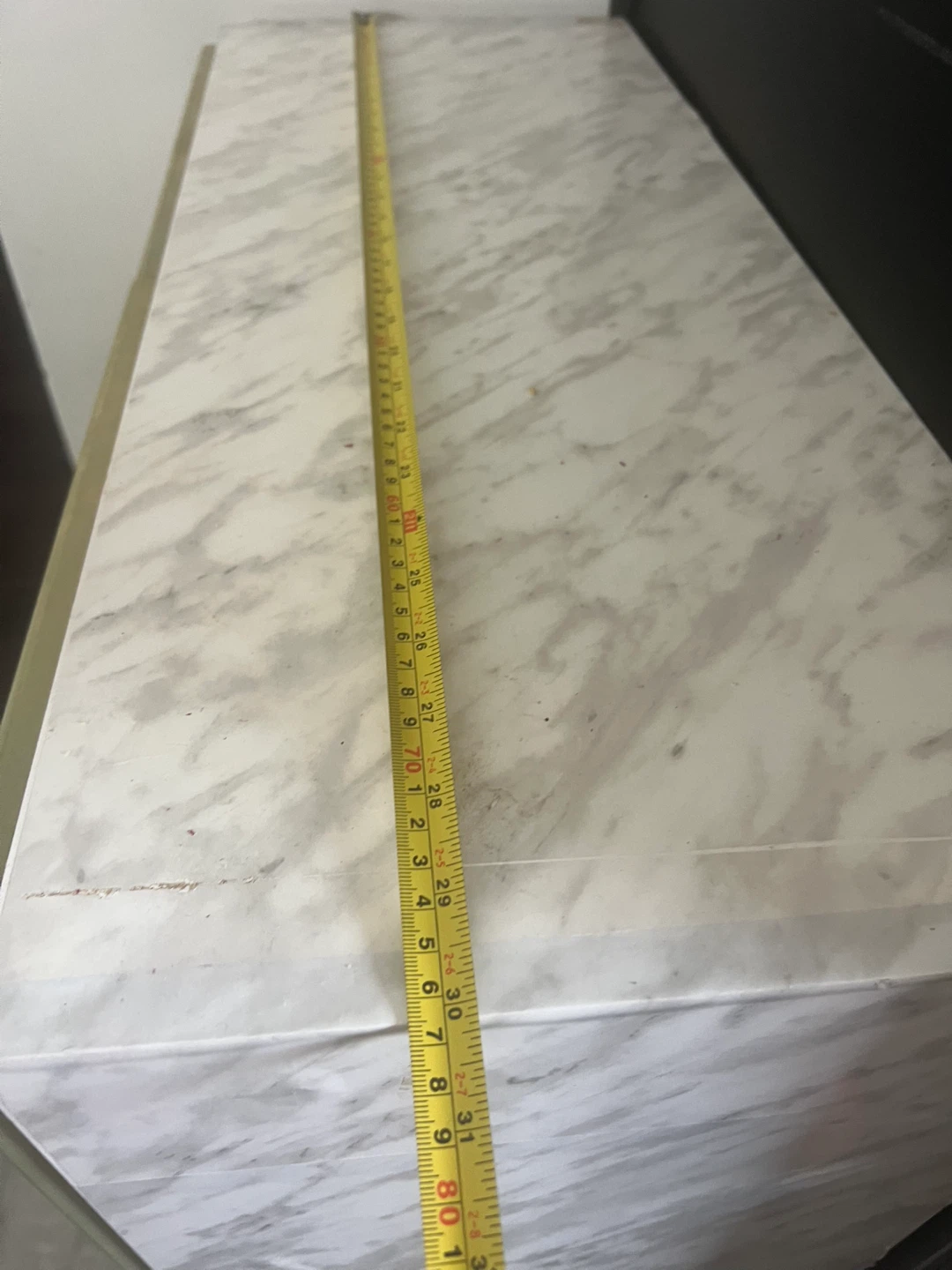 Two-door cabinet with marble-look finish - photo 4