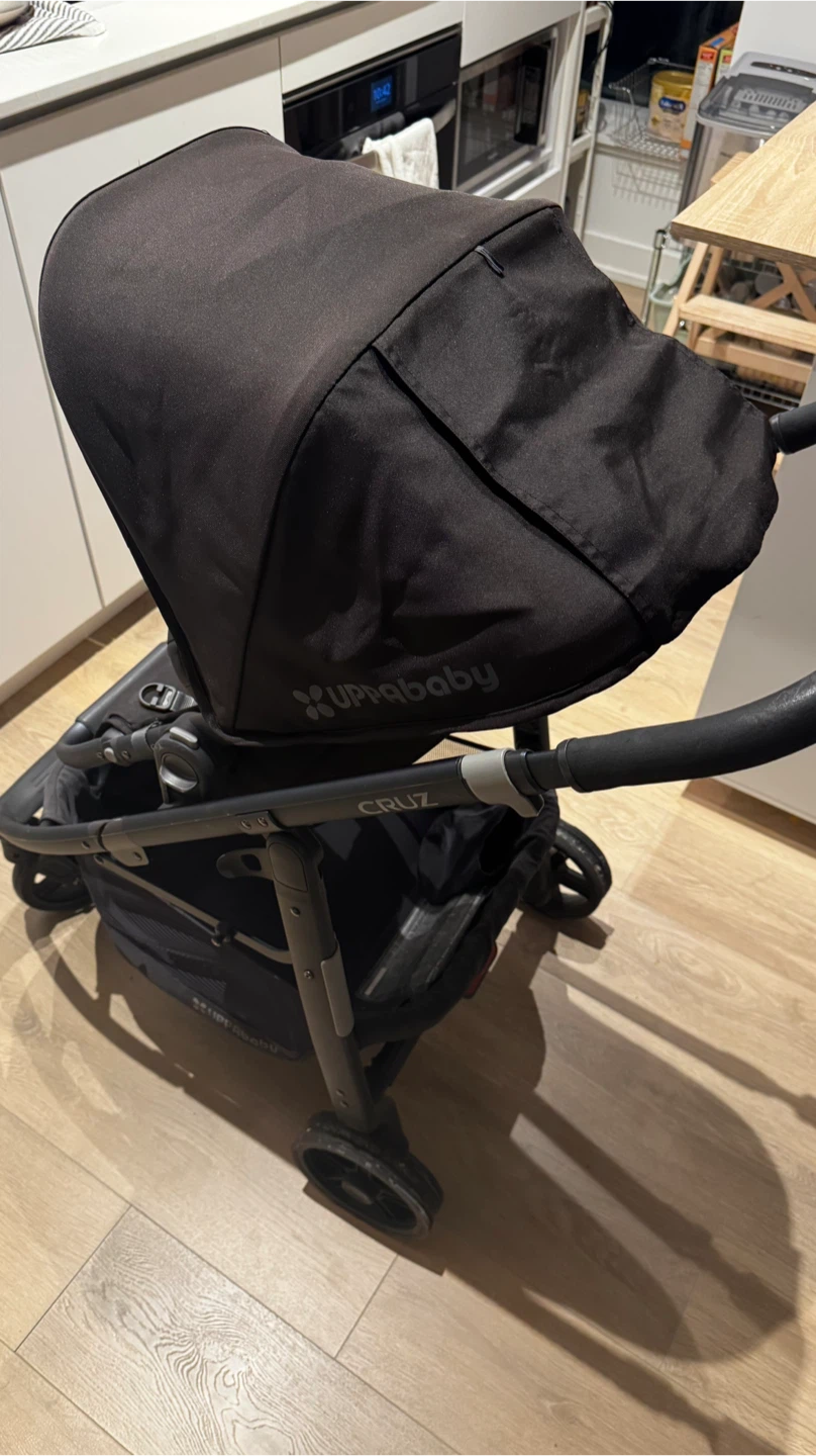 UPPAbaby Cruz Stroller - Black - photo 3