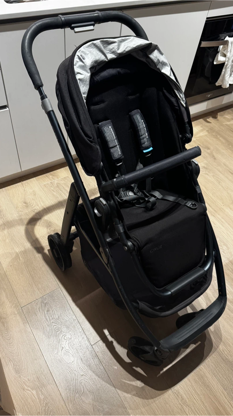 UPPAbaby Cruz Stroller - Black - photo 2