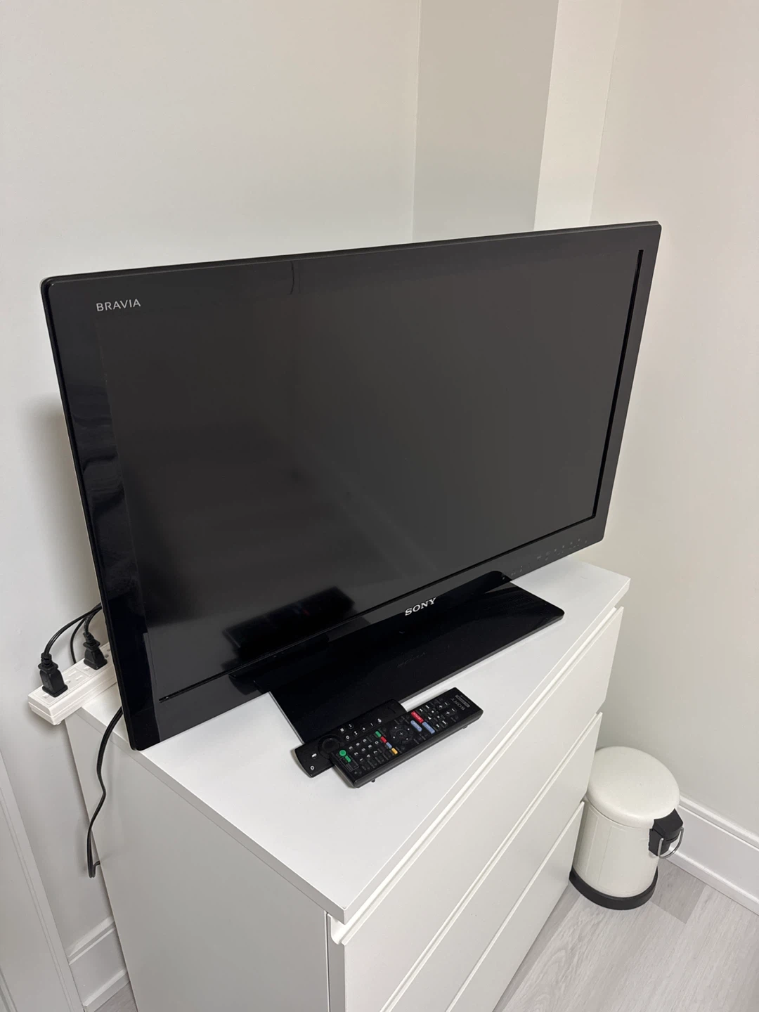 32’’ Sony Bravia TV with Amazon Fire TV Stick
