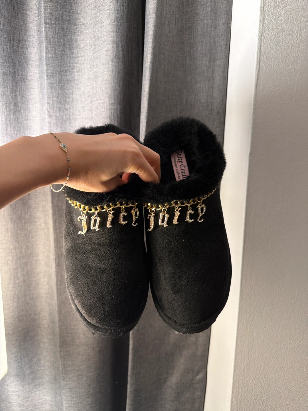 Juicy Couture Black Slippers Ugg