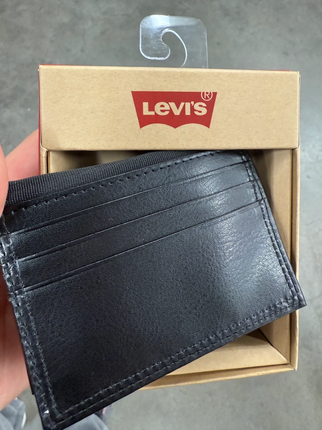 Levi's Black Leather RFID Blocking Card Holder Wallet - photo 2