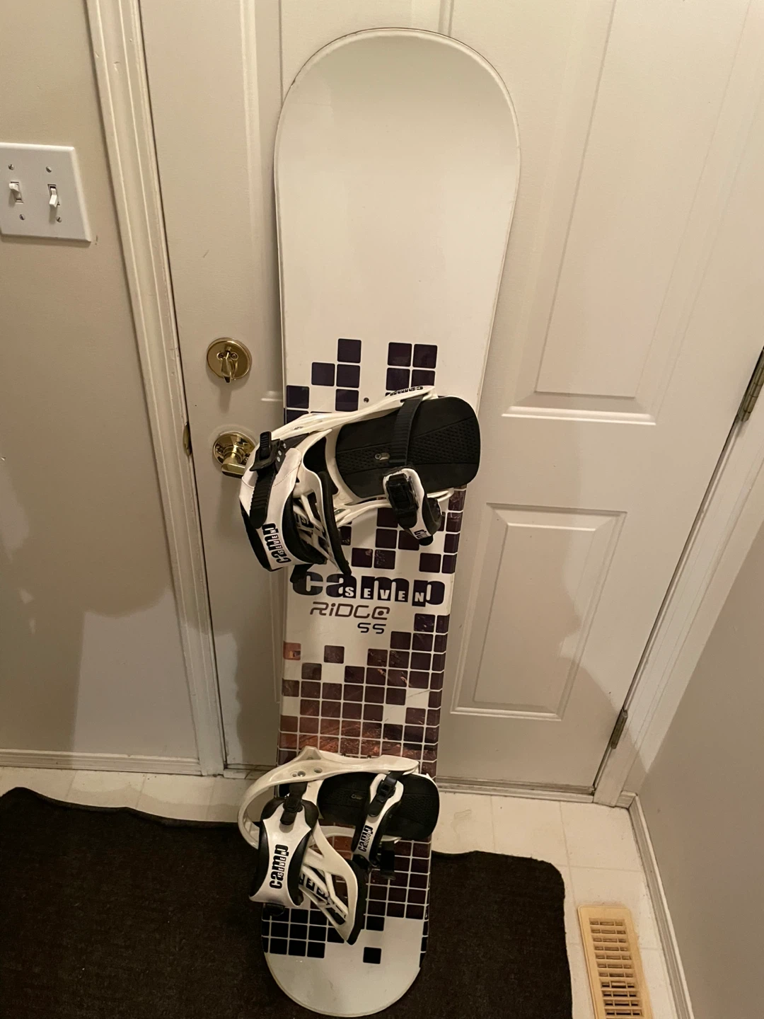 Camp Seven Ridge SS Snowboard with Bindings