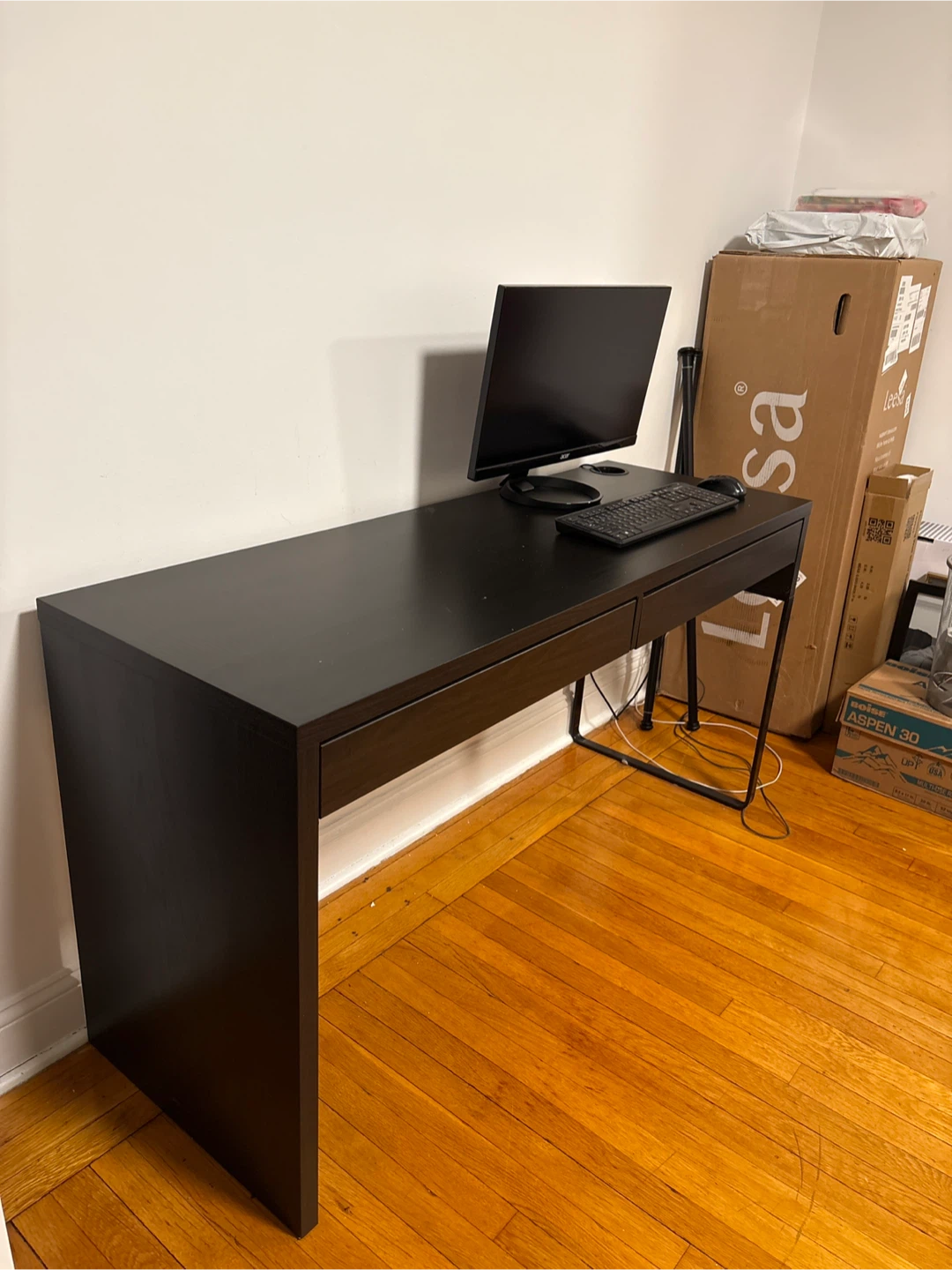 IKEA MALM Desk - photo 2