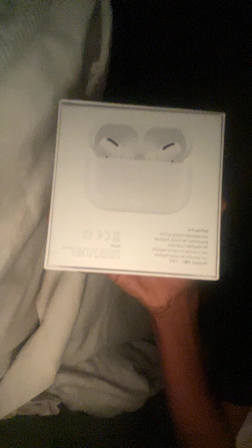 AirPods Pro (1st generation) with Charging Case - photo 5