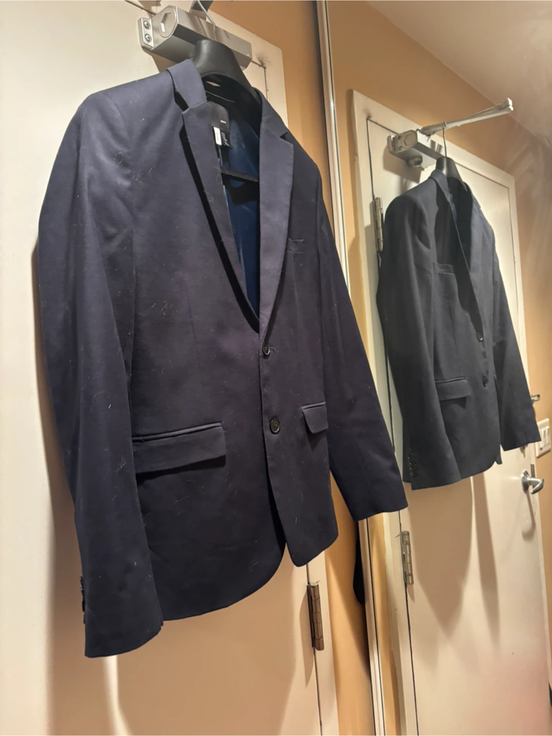 H&M Men's Navy Blue Slimfit Blazer, size 46