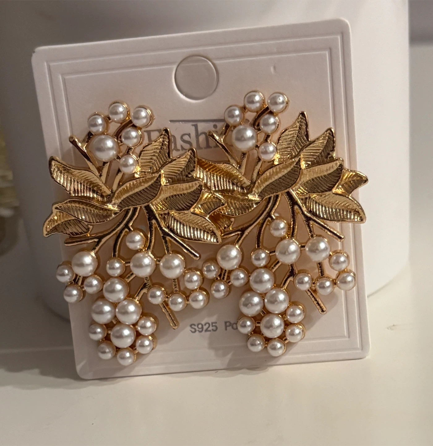 Gorgeous Gold Tone Pearl Leaf Cluster Dangle Earrings - photo 3