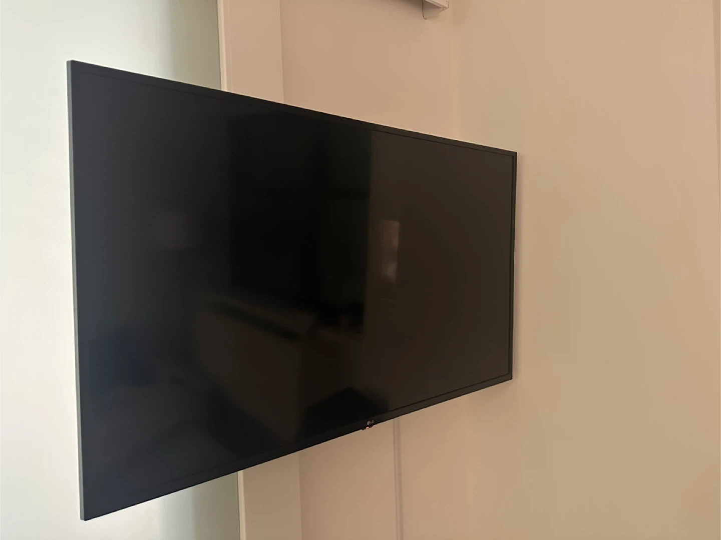 LG Smart TV - 45 inch - photo 2