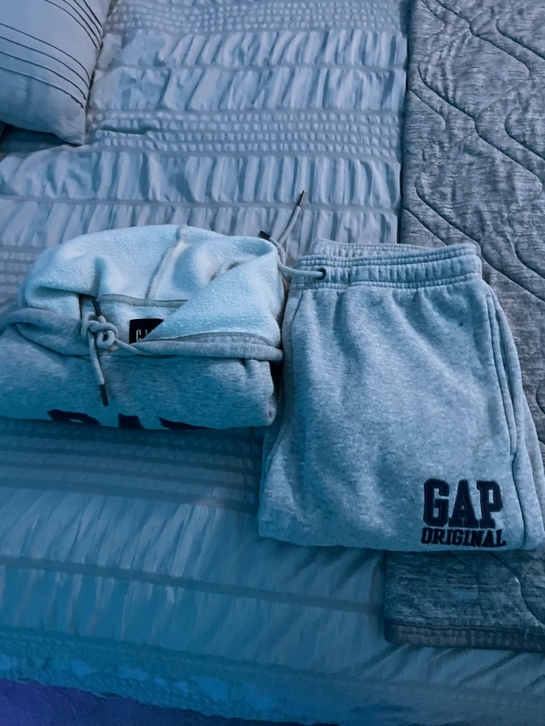 Gap Grey Hoodie and Sweatpants Set - photo 4
