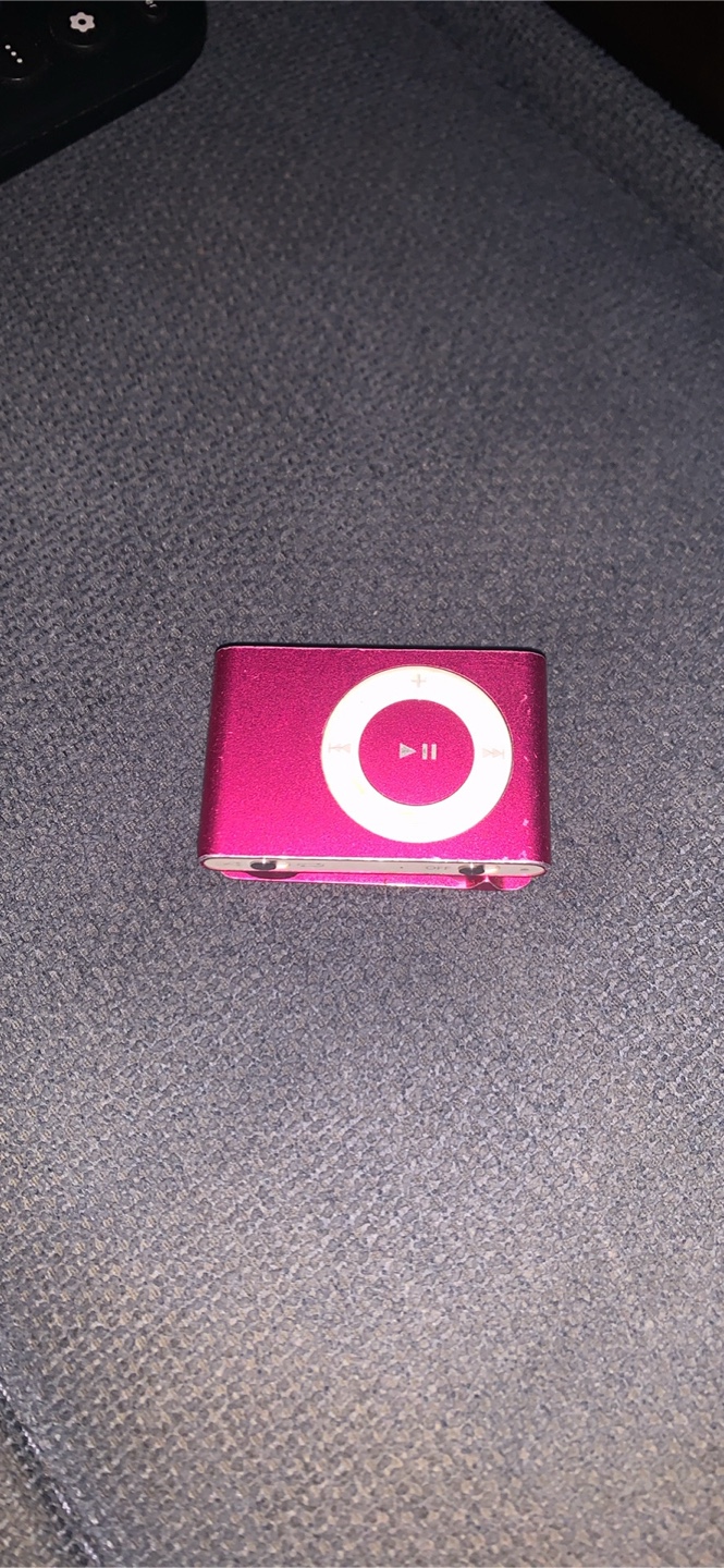Pink Apple iPod Shuffle 2nd Gen