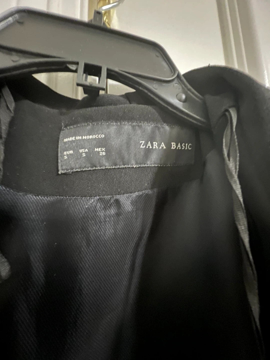Zara Basic Black Sleeveless Vest - photo 3