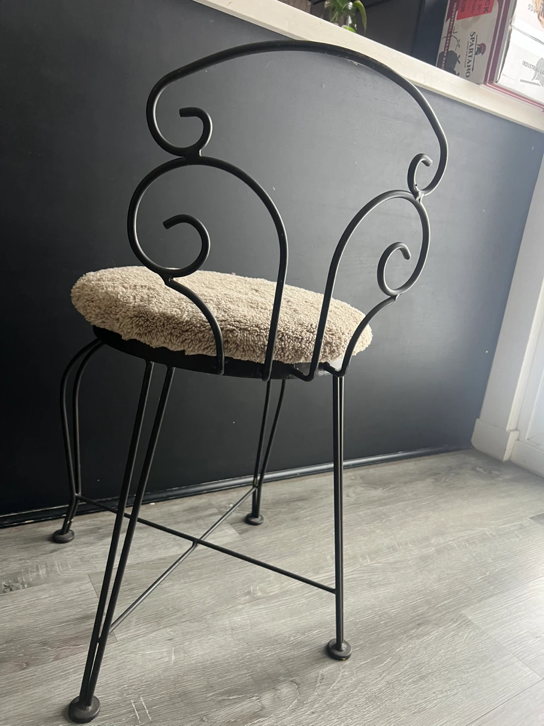 Vintage Metal Vanity Stool with Cream Shag Seat - photo 3