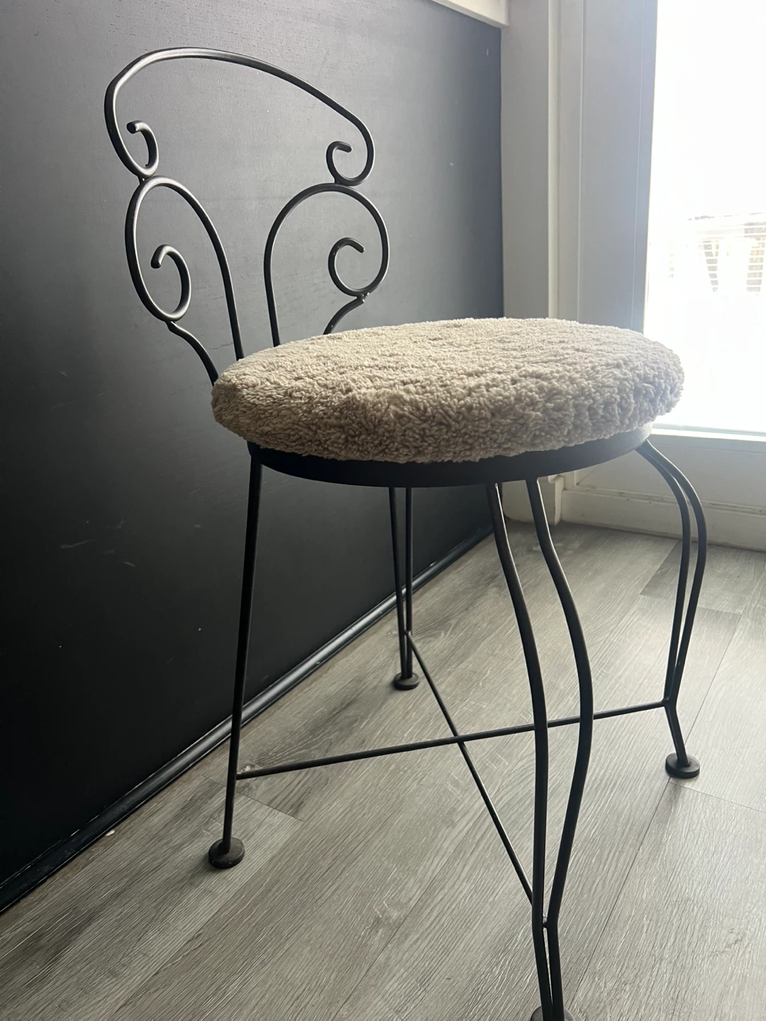 Vintage Metal Vanity Stool with Cream Shag Seat - photo 4