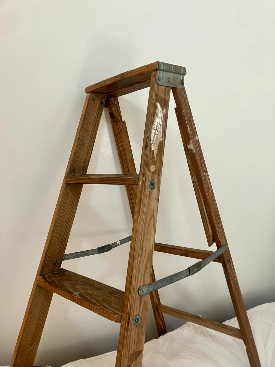 4’ Wooden Ladder - Works Well - photo 3