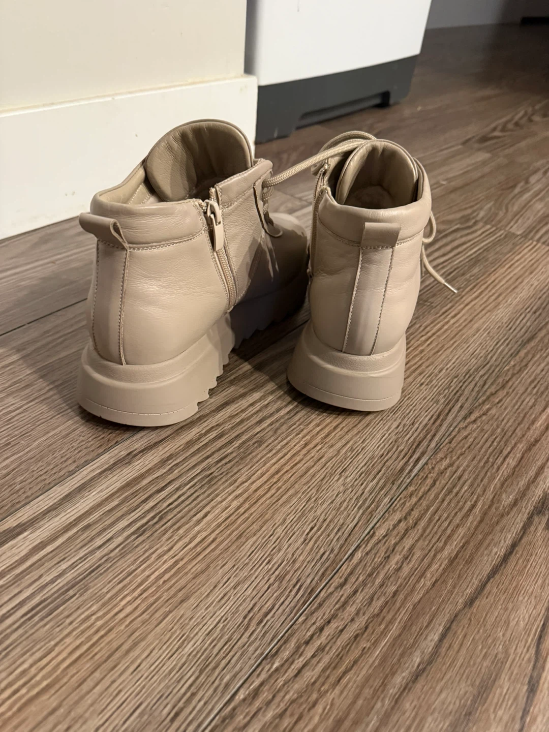 Beige Leather Lace-Up Ankle Boots with Side Zip - photo 5