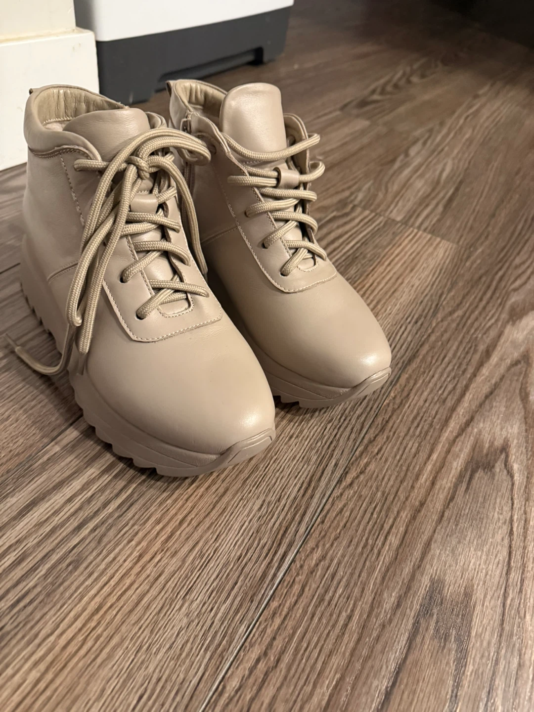 Beige Leather Lace-Up Ankle Boots with Side Zip - photo 2