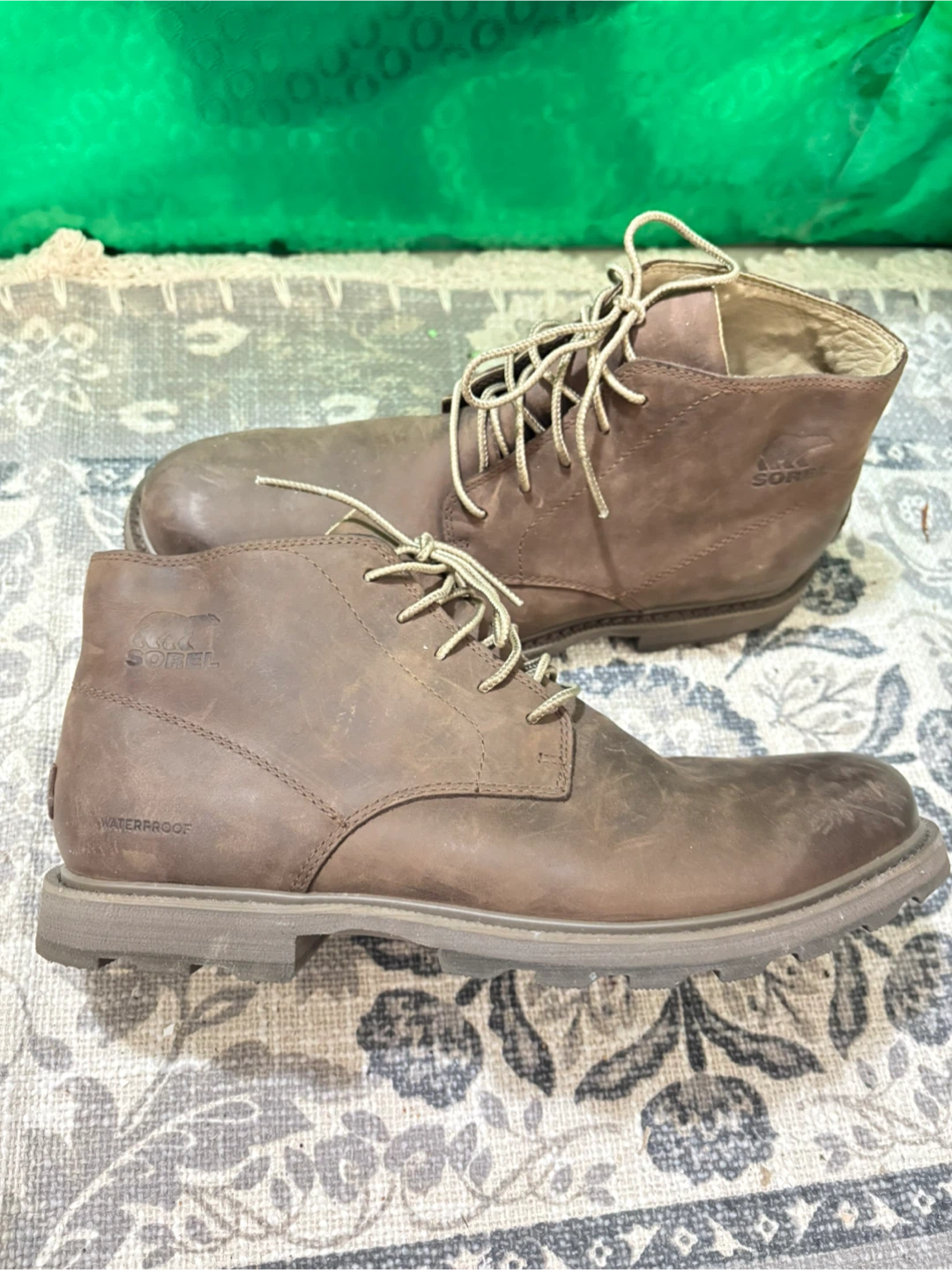 Men’s Size 10.5 Sorel Waterproof Madson 2 chukka boots tobacco