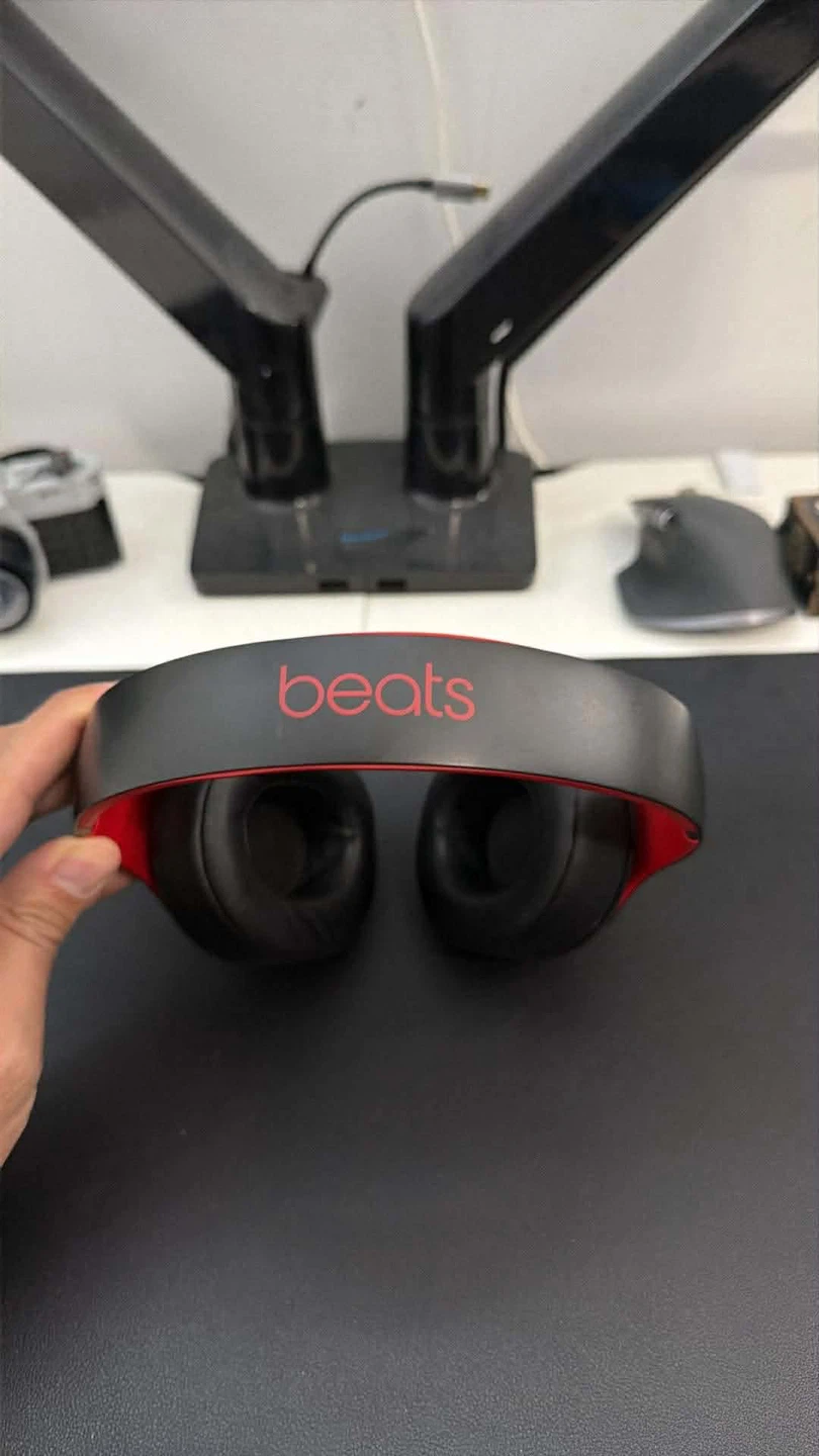 Beats Studio3 10 year anniversary limited edition - photo 3