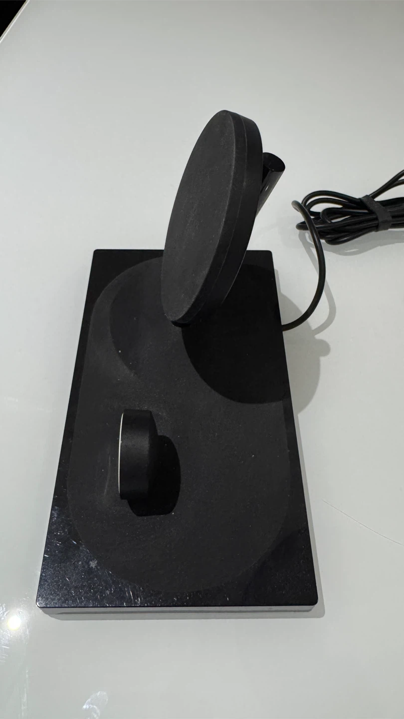 Belkin Boost Charge PRO 2-in-1 Charging Stand - photo 3