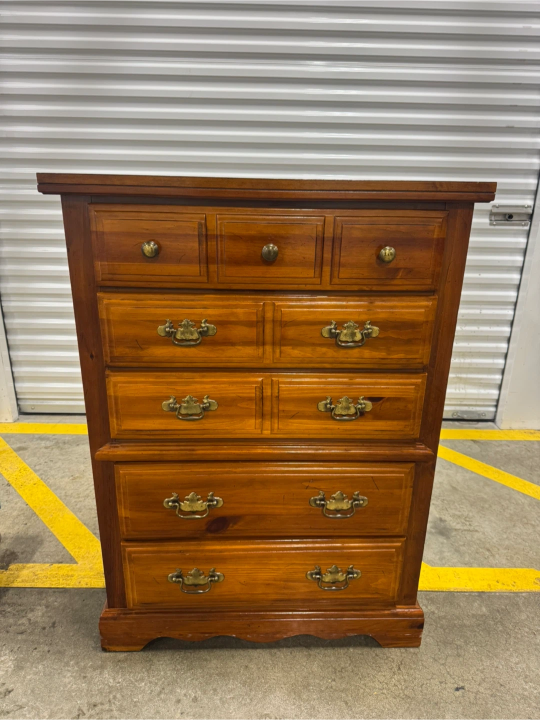 Free delivery dresser perfect condition